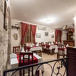 Sv. Petar Апартаменты Трогир