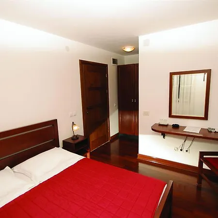 スヴェティ ペタル *